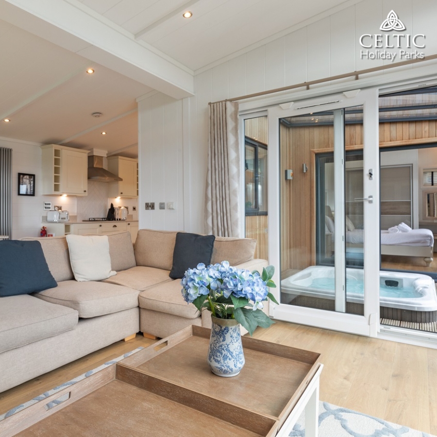 Last Minute Luxury Hampton 1 Lodge Hot Tub Breaks this August
