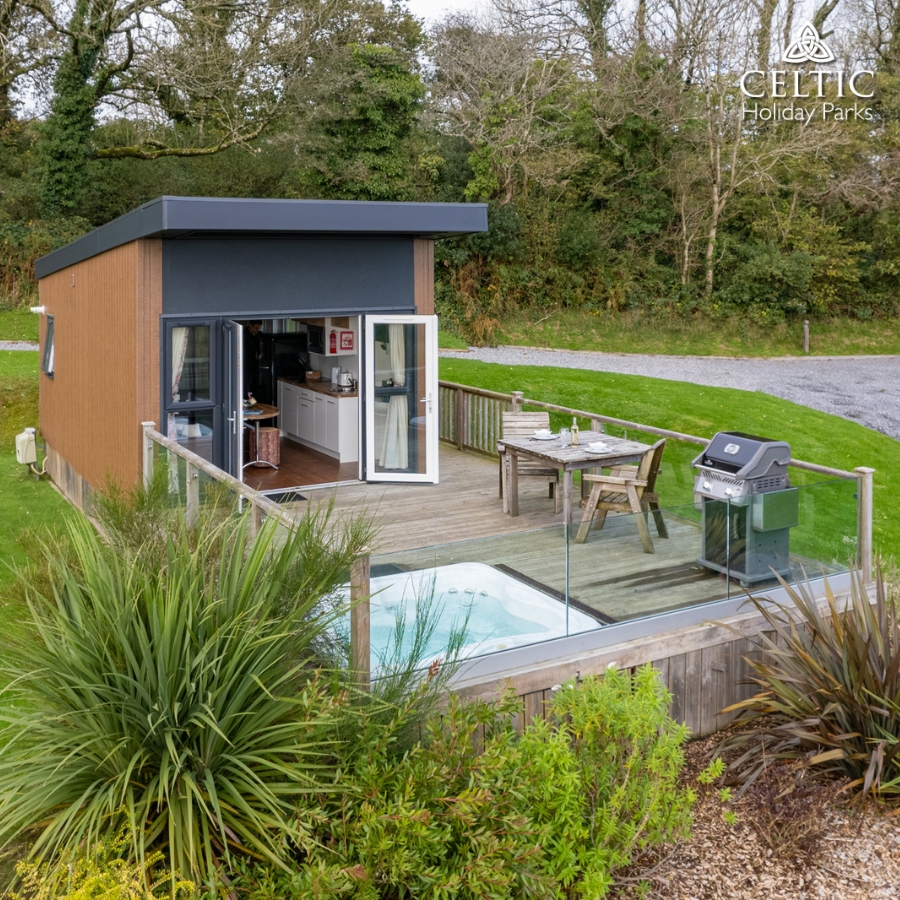 Last Minute Bluebell Pod Hot Tub Holiday this August!